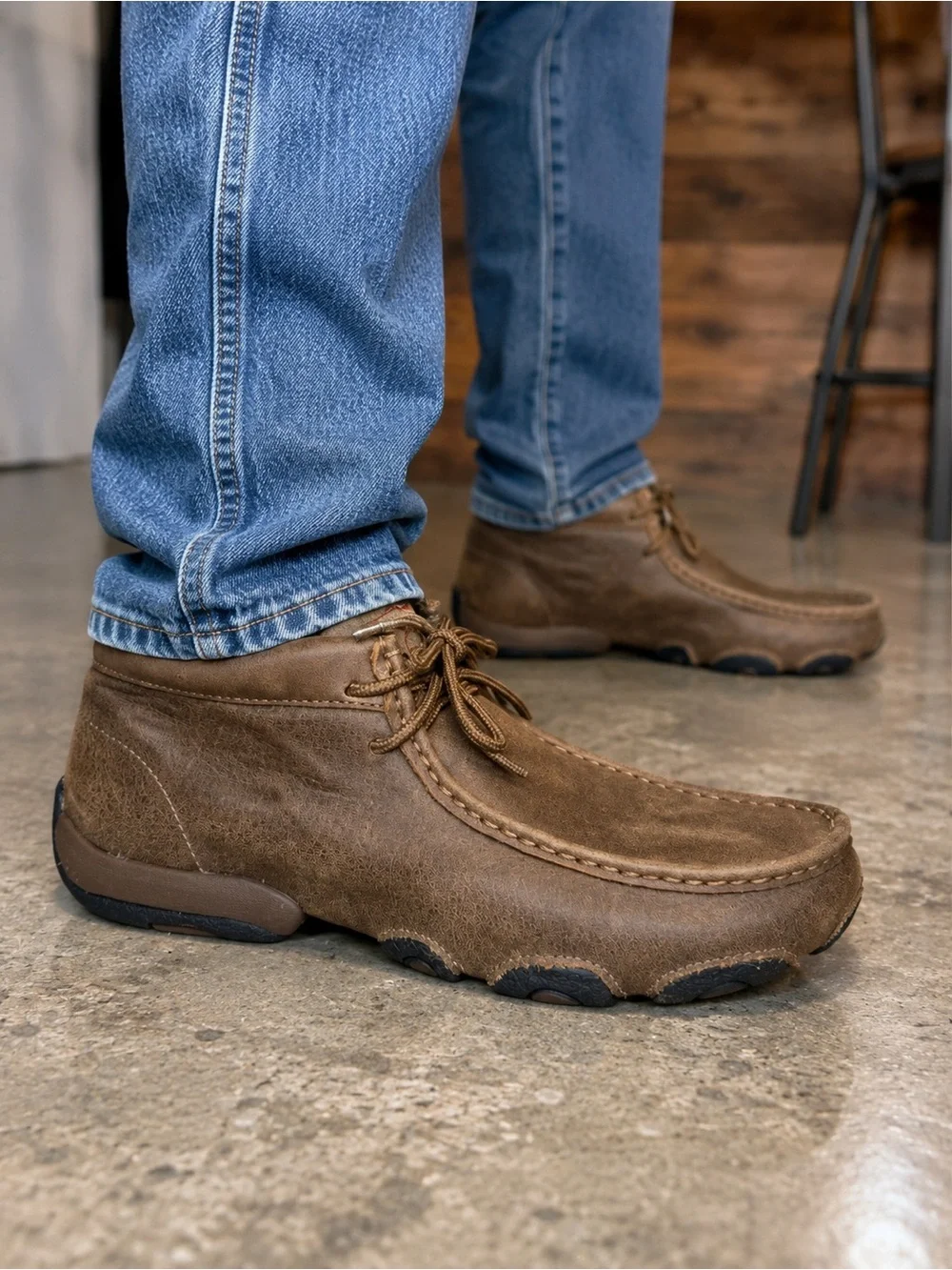 Twisted X Men’s 7.5 M Brown Leather Chukka Moc Toe Casual Driving Shoes